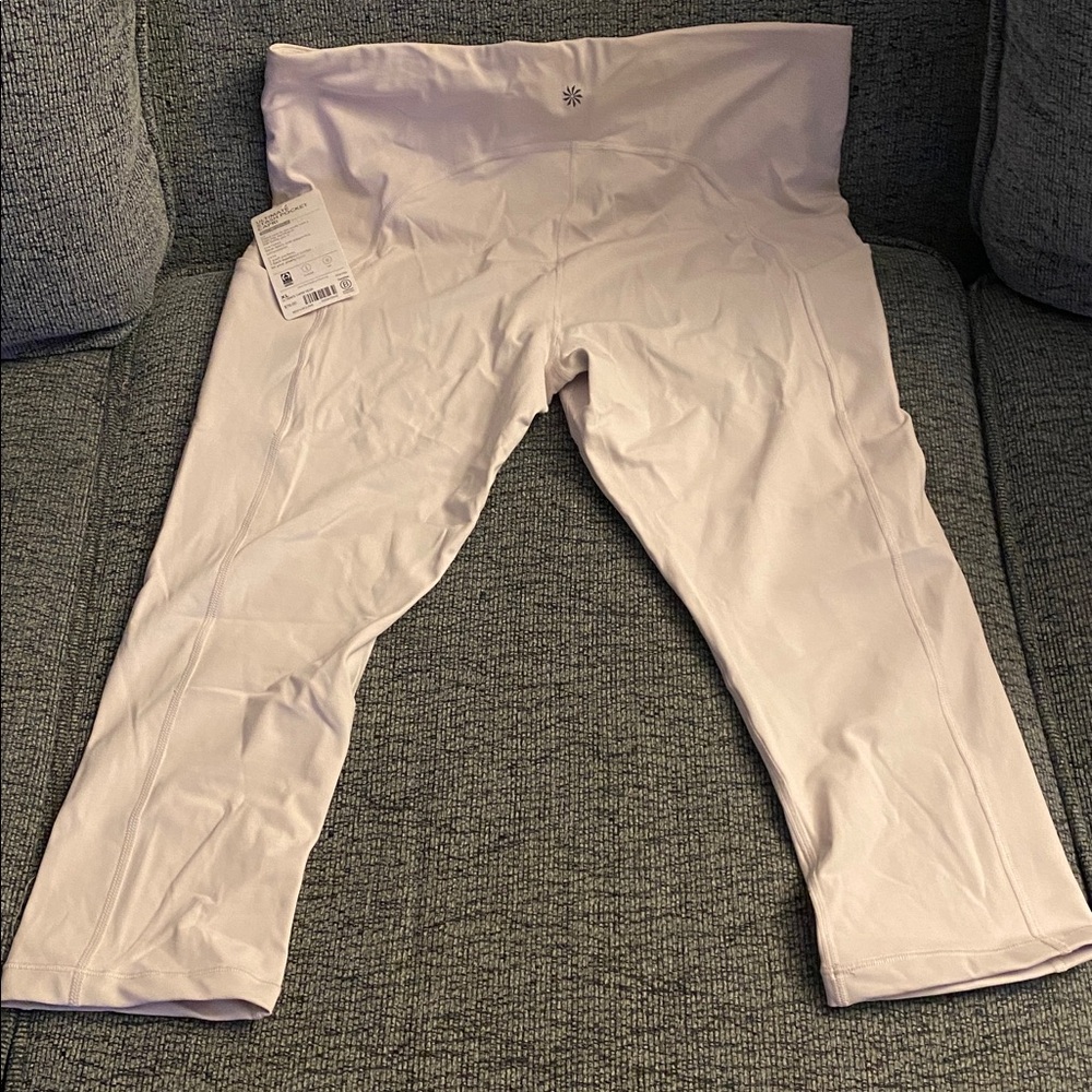 Athleta Bone Ultimate Stash Pocket Capri Leggings Size XL